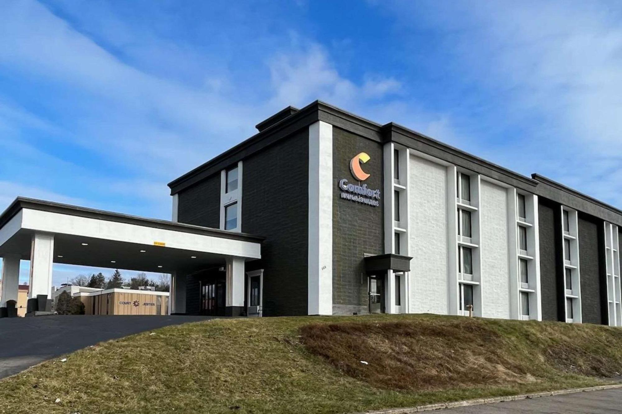 Baymont By Wyndham Johnson City/Binghamton Buitenkant foto